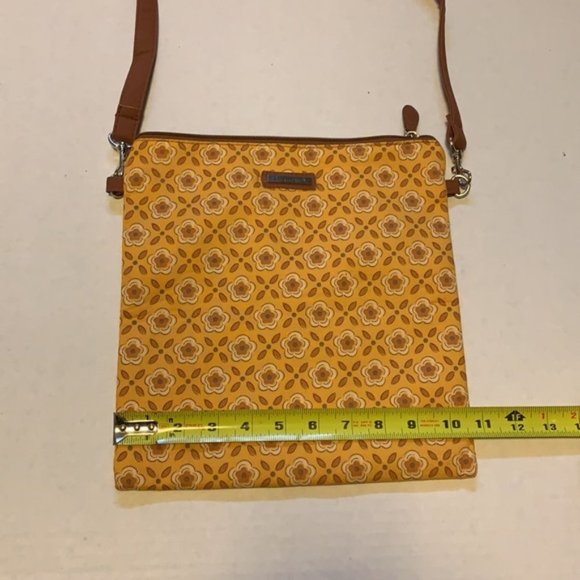 Longaberger Yellow and Brown Travel Bag Set - Picture 7 of 9